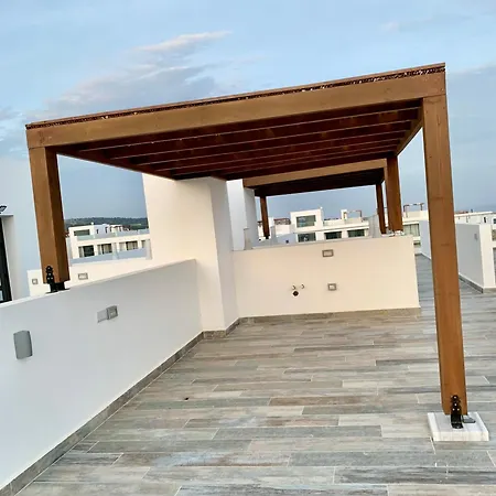 Sea And Mountain Views Penthouse Studio Apartment *