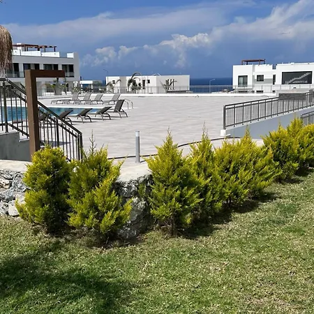 Apartment Sea And Mountain Views Penthouse Studio *