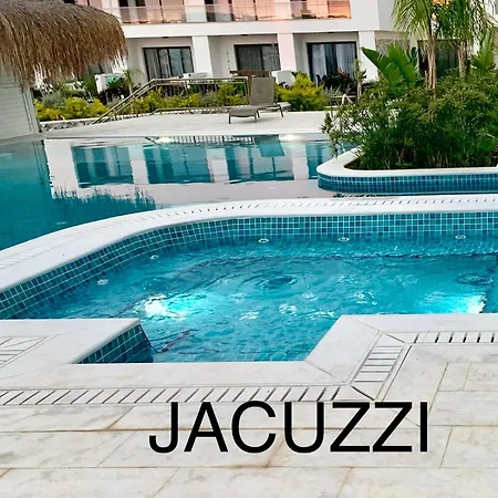 Sea And Mountain Views Penthouse With Access To Facilities