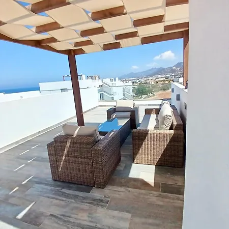 아파트 Sea And Mountain Views Penthouse With Access To Facilities Kalogrea