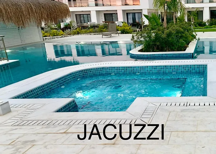 Sea And Mountain Views Penthouse With Access To Facilities