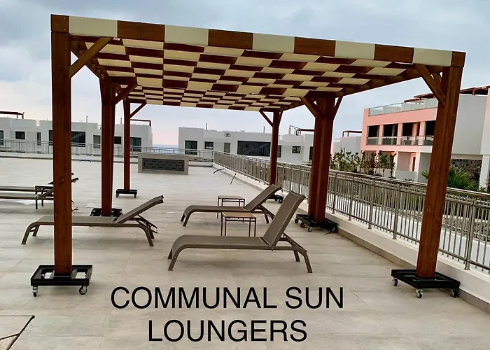 Sea And Mountain Views Penthouse With Access To Facilities